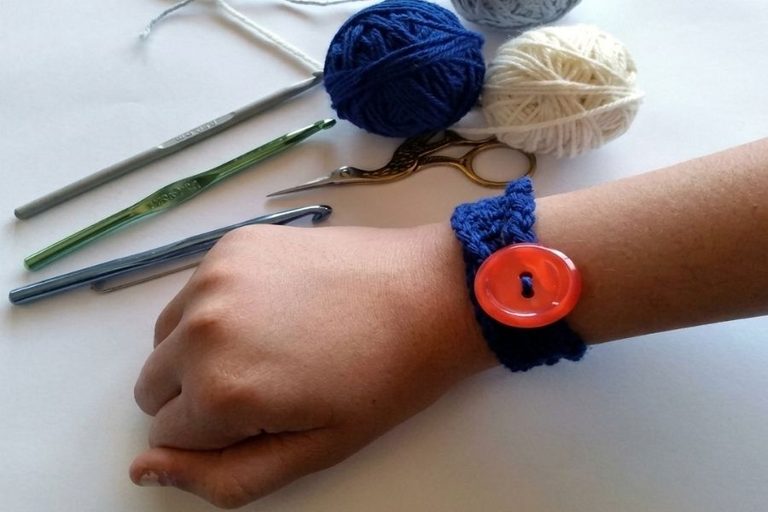 Easy Crochet Bracelet Free Pattern for Kids