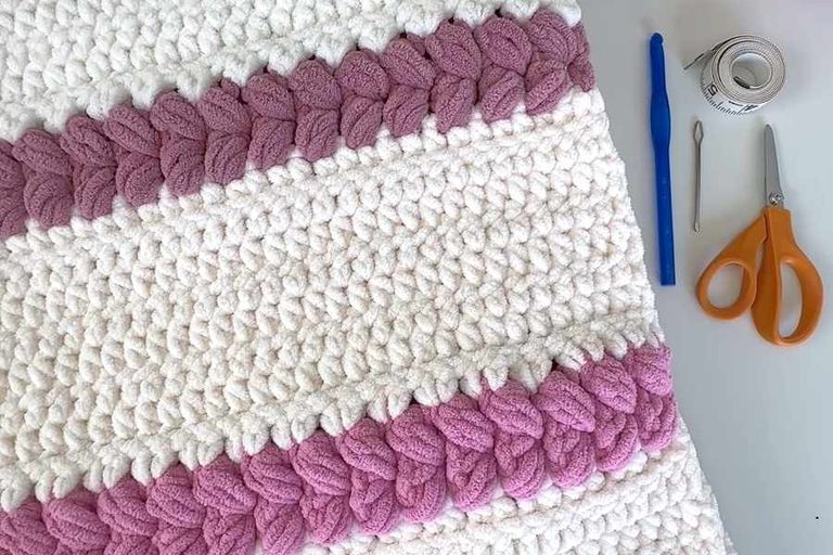 Free Crochet Braid Puff Stitch Blanket Guide