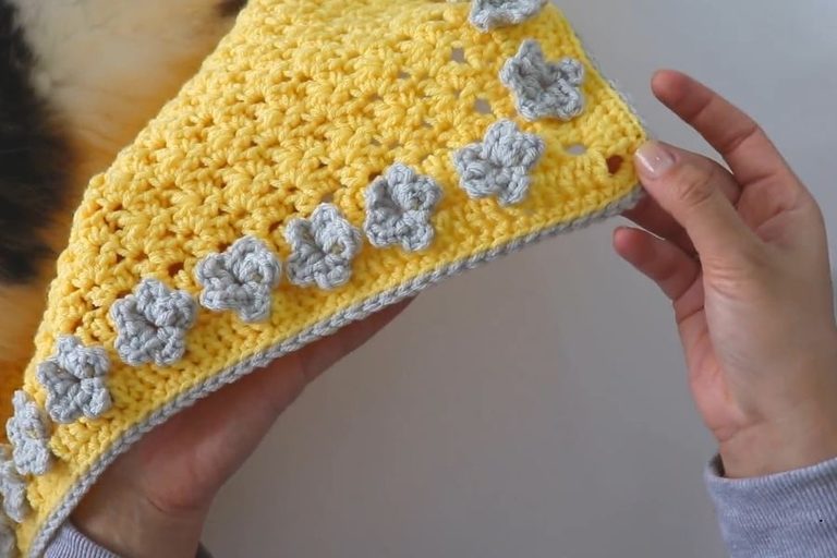 How to Make a Bright and Cheerful Daisy Crochet Blanket (Free)