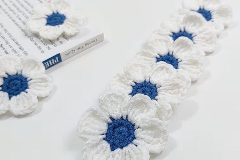 Create a Beautiful Crochet 6 Petal Flower for Decor