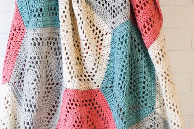 Crochet Hexagon Blanket Tutorial for Cozy Days