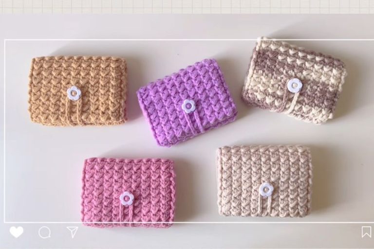 Minimalist Crochet Card Holder Pattern for Beginners